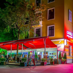 Corner Hotel & Kávéház